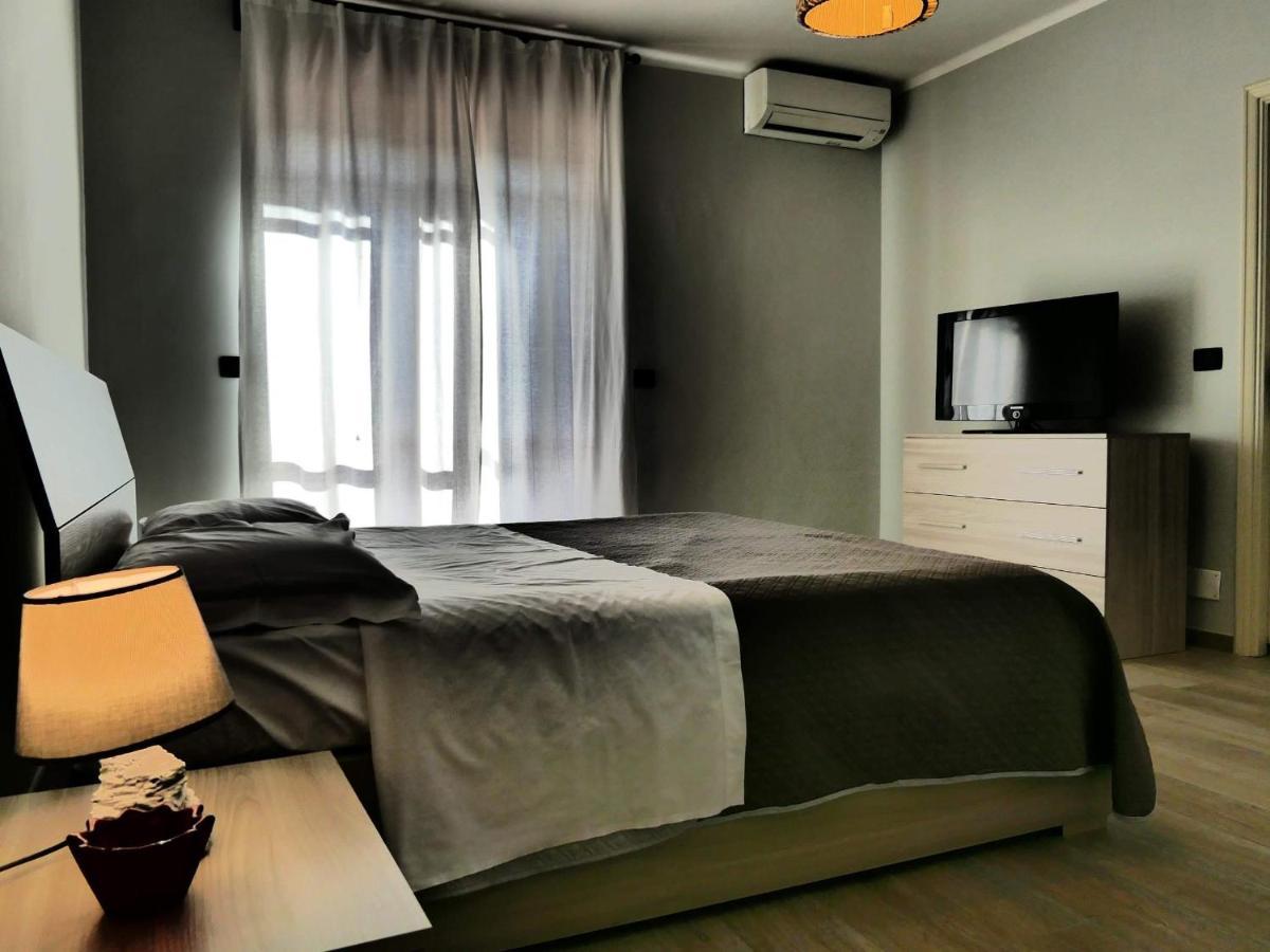 ניצה מונפראטו Appartamento Panoramico מראה חיצוני תמונה