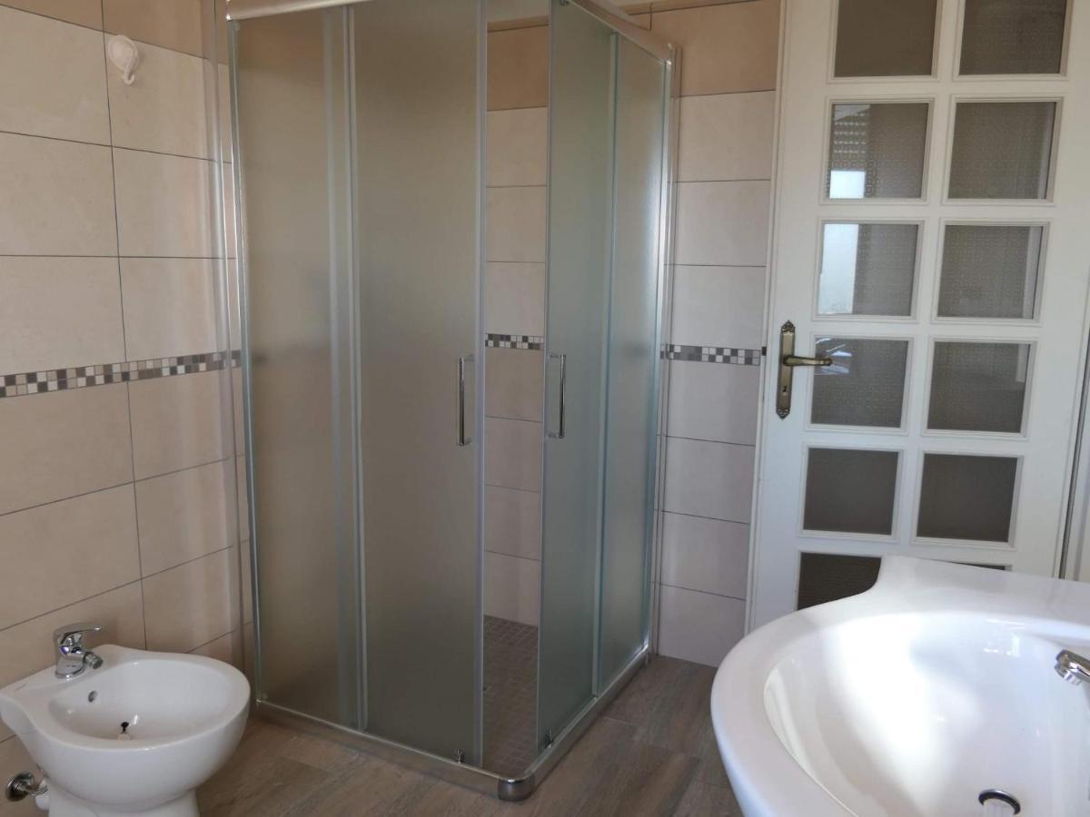 ניצה מונפראטו Appartamento Panoramico מראה חיצוני תמונה